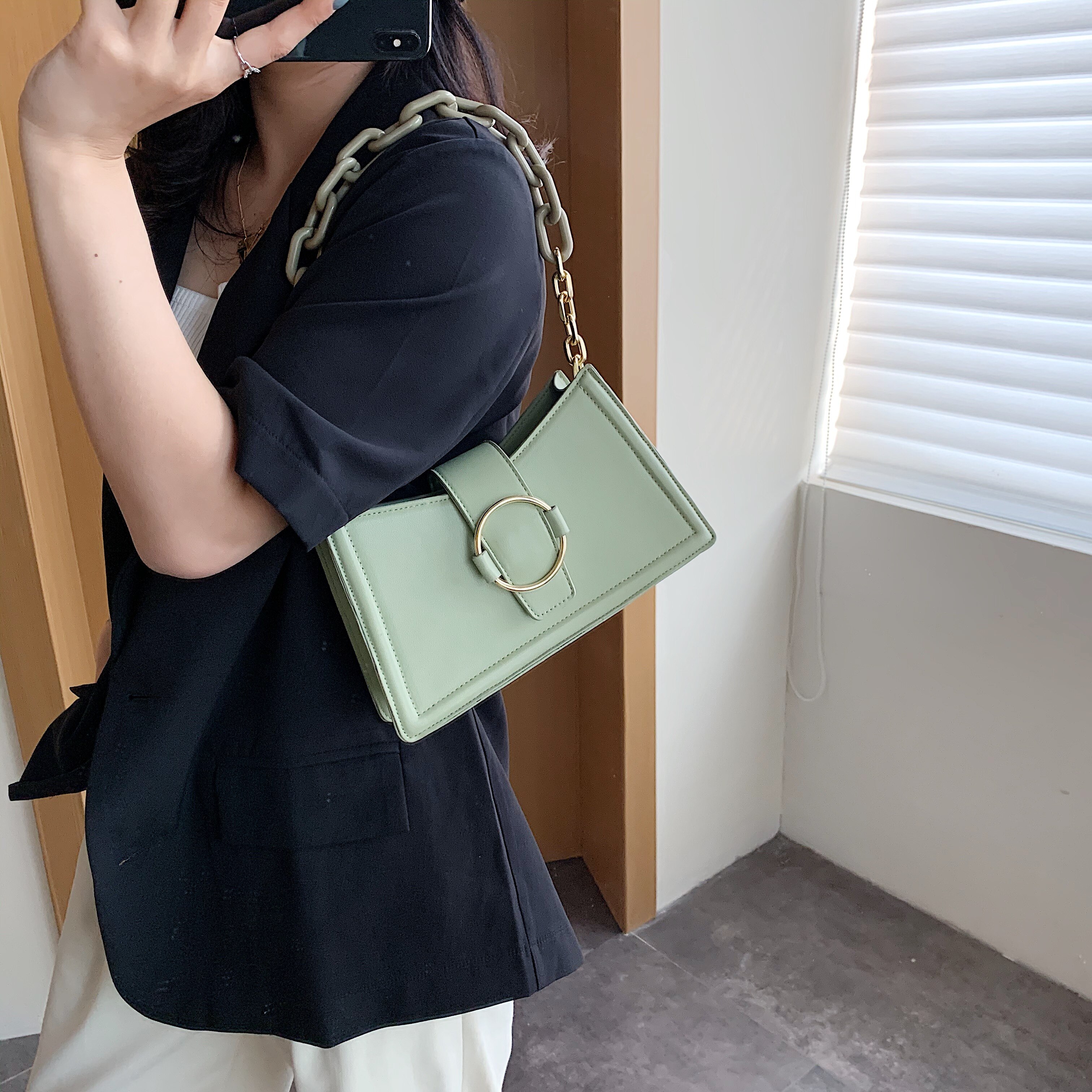 Women's PU Leather Shoulder Bag - Small Crossbody Purse with Chain - Fashionable Casual Tote