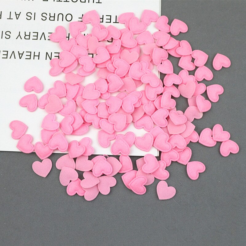 200 stk mini love heart polstret patch filt stof applikationer gør-det-selv håndværksartikler scrapbog basteln materialer hårnåle hårtilbehør: Lyserøde hjerter