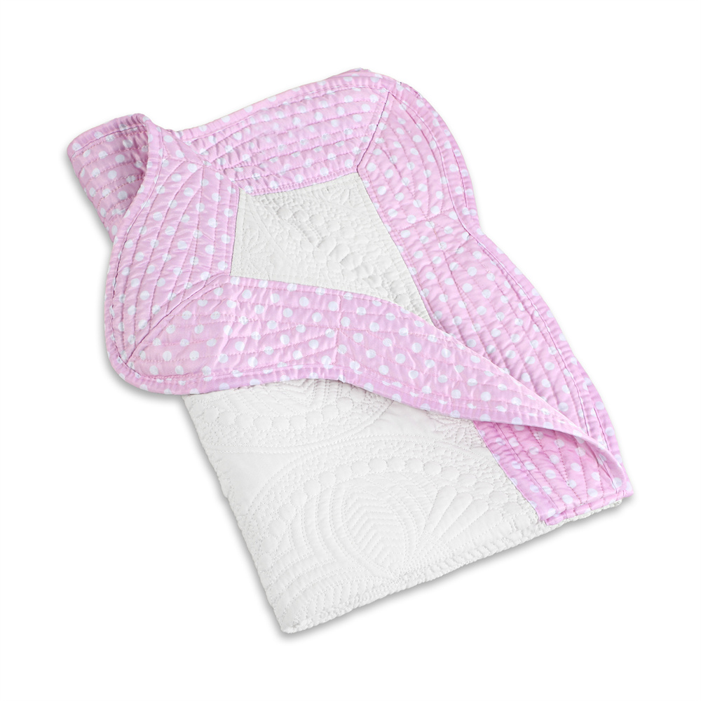 Cotton baby quilt monogrammed embossed patchwork embossed scalloped blanket for children four seasons