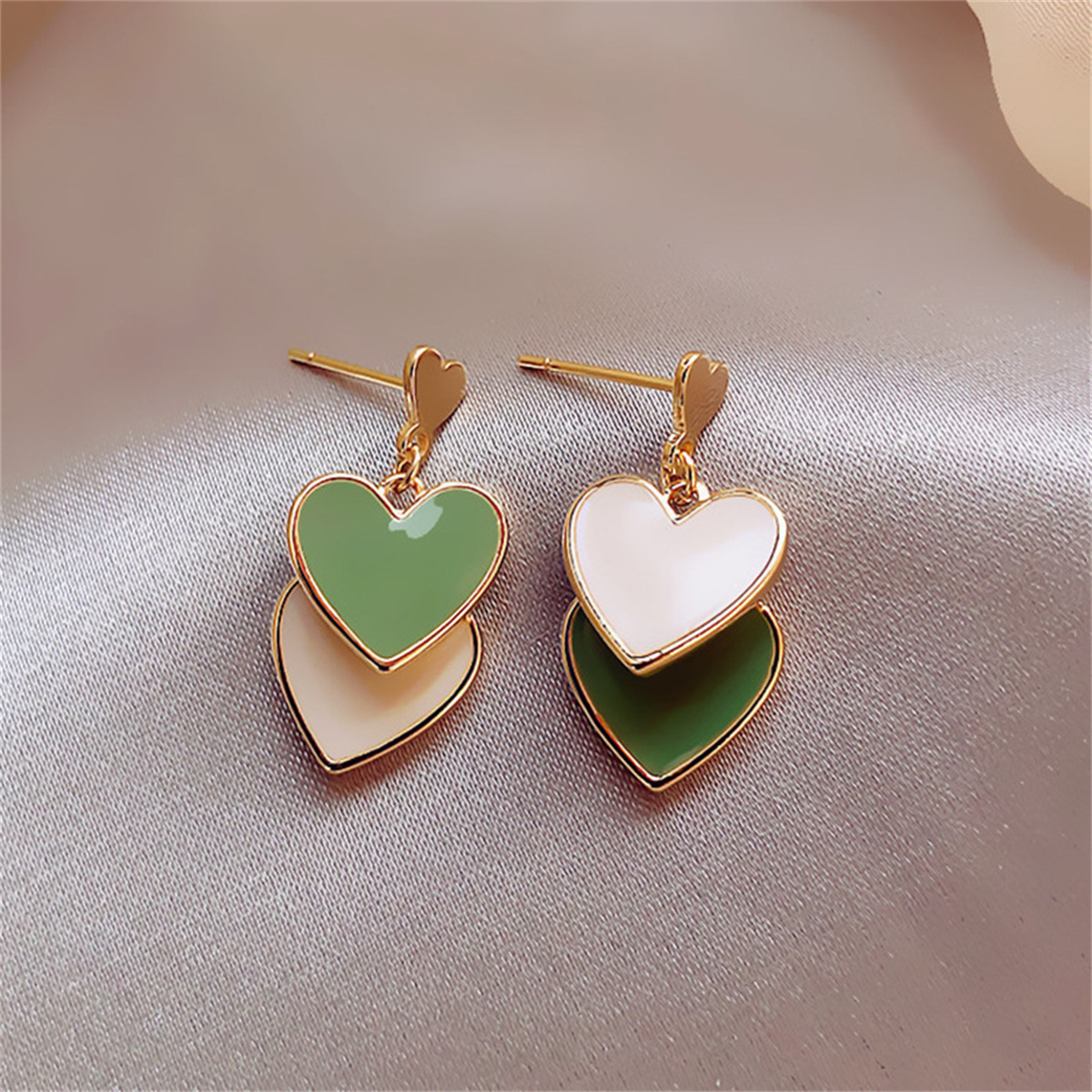 Boucles d'oreilles coréennes à Double cœur pour femmes, doux, blanc, vert, asymétriques, amour, déclaration, bijoux de fête pour filles,