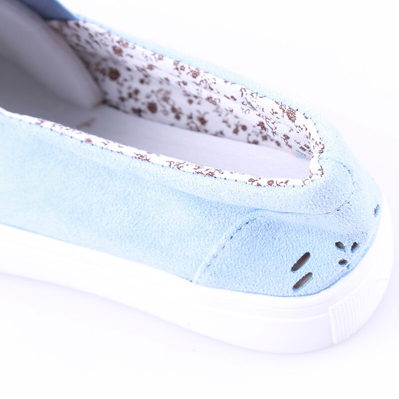 Forår kvinder sneakers udskåret elastik sportssko kvindelige flock slip-on lavvandede åndbare flade sportssko kvinde