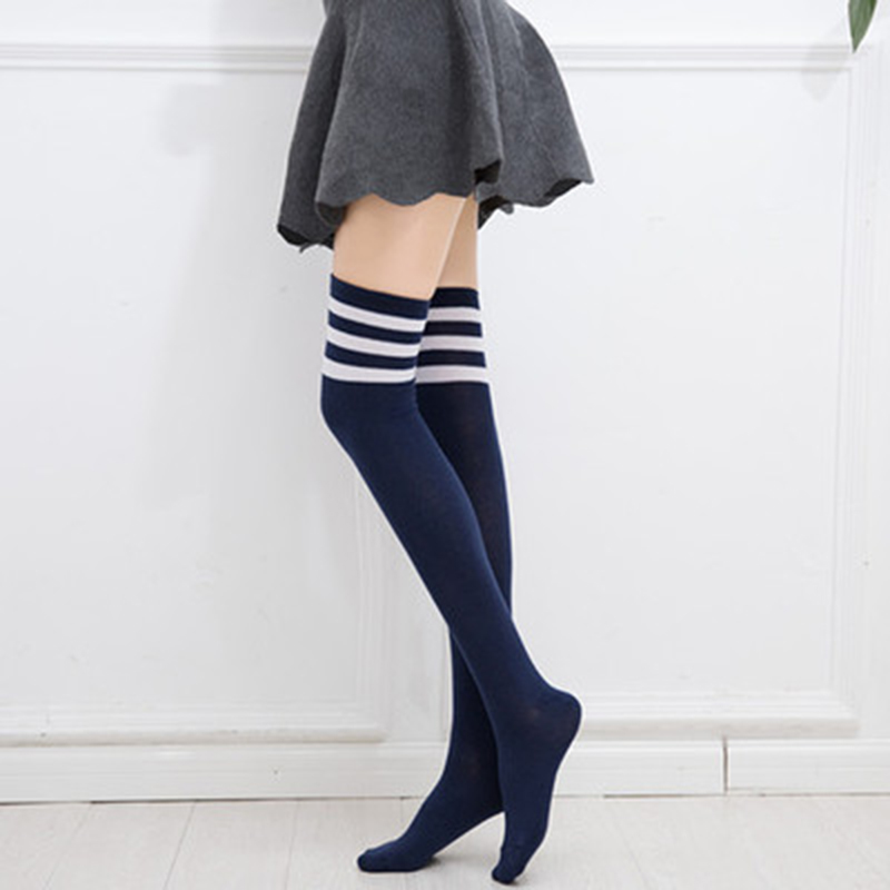Calzini lunghi a righe bianche nere Calzini alti sopra il ginocchio sexy da donna sopra le calze al ginocchio Calzini lunghi caldi per ragazze da donna