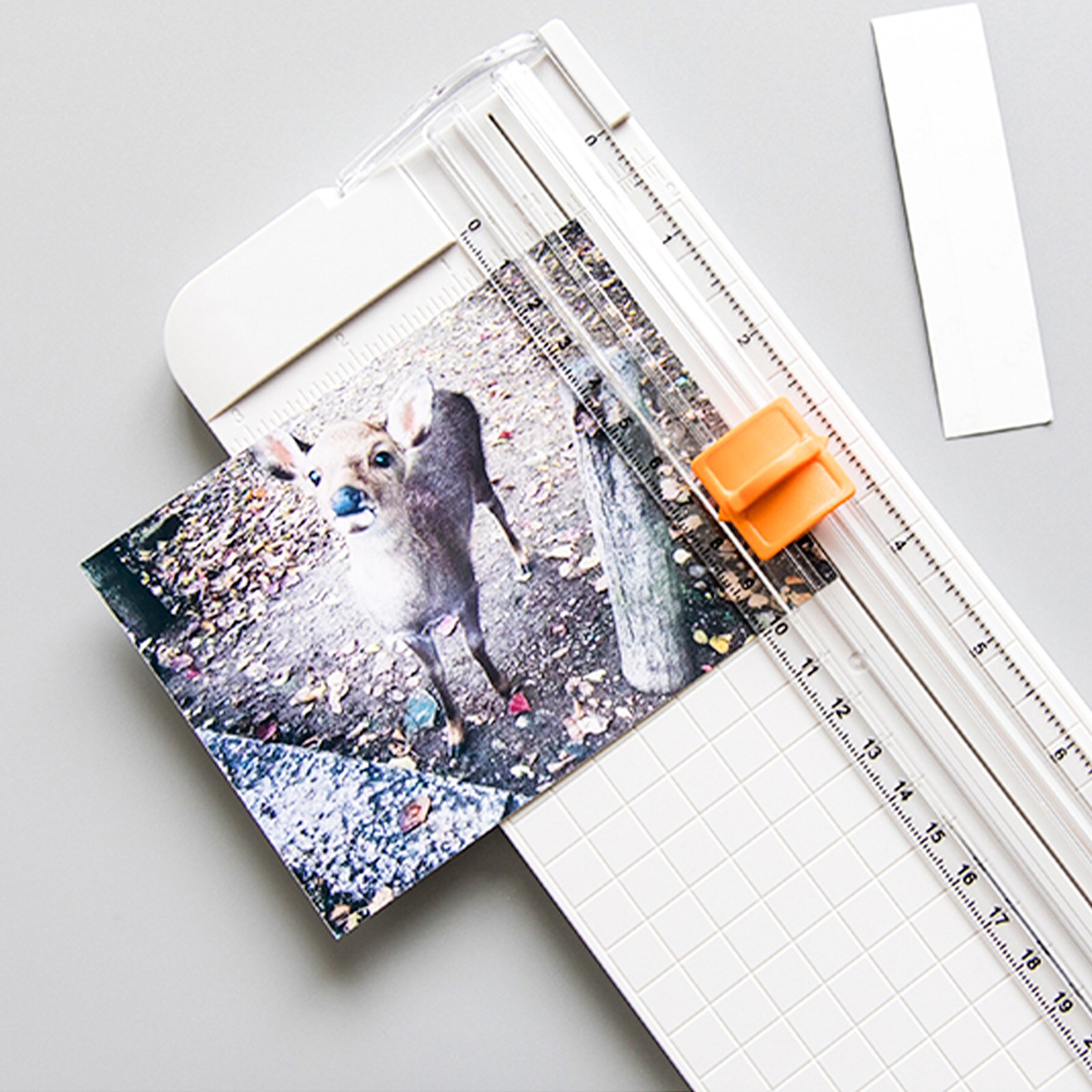 A4/A5 Precision Paper Photo Trimmers Cutters Guillotine with Pull-out Ruler for Photo Labels Paper Cutting Tool Durable