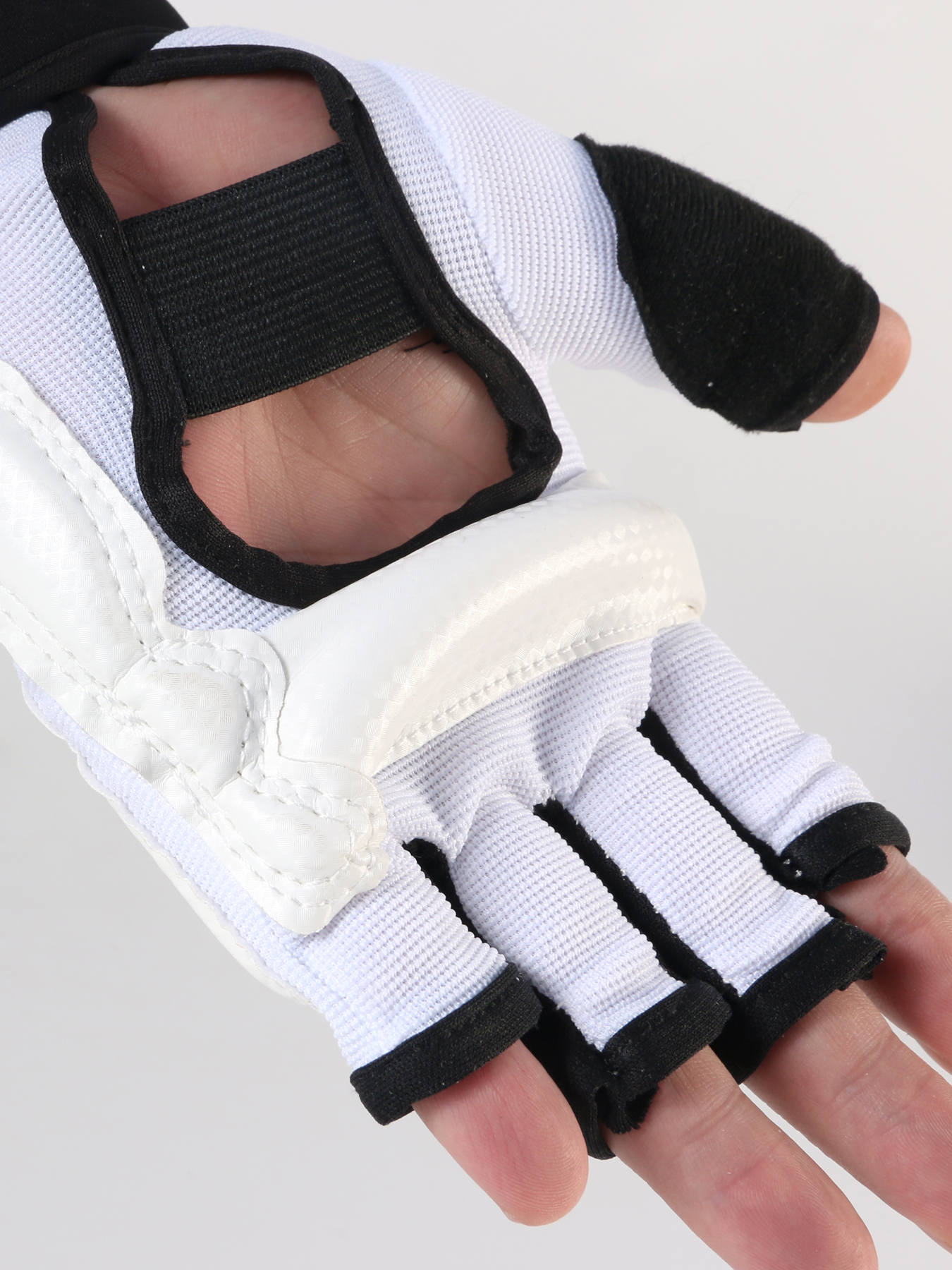 Hochwertige Kickbox-Handschuhe, MMA-Handschuhe, Muay Thai, Training, Boxer, Kampfausrüstung, Halbhandschuhe, PU-Leder, schwarze Boxausrüstung