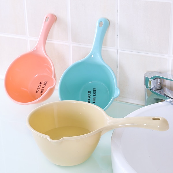Long Handle Bathing Shampoo Cups Kitchen Tool Wash Vegetables Water Spoon Plastic Sprinklers Bathing Spoon Water Scoops