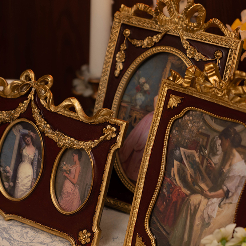 Marco de fotos Retro, marco de fotos rojo de resina en relieve dorado europeo, decoración de pared para el hogar, pintura artística ligera, caballete de lujo