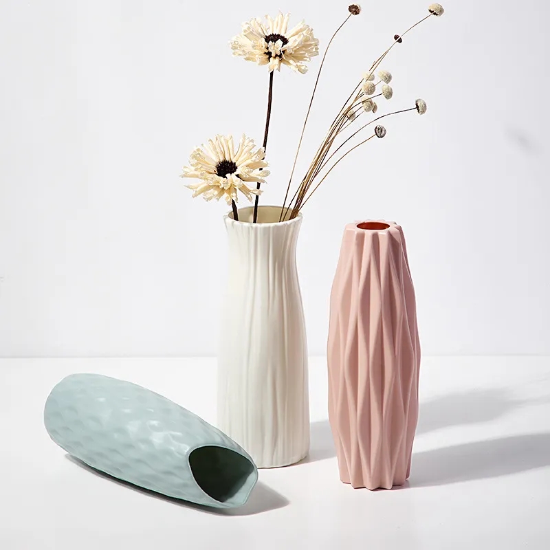 Vase en plastique nordique simple, petit pot de fleur frais, bouteille de rangement pour fleurs, salon, décorations pour la maison moderne, ornements, 1pc