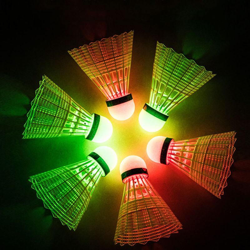 2 stk ledet belysning badminton birdies glød i den mørke nat nylon fjerbold til udendørs indendørs sportsaktiviteter