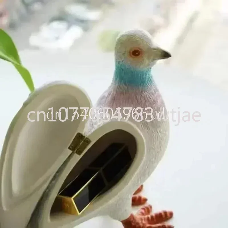 Pigeon Handheld Bag , Fun, Casual, Versatile Home Decoration