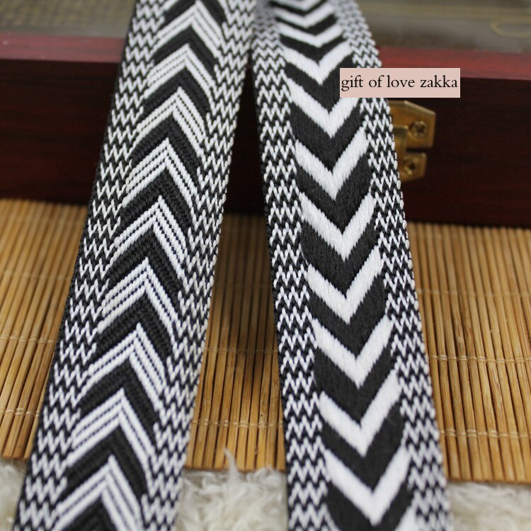 Klassieke zwart-wit pijlen (25mmx10yards) Nationale wind borduurwerk Polyester Jacquard Geweven Lint DIY Accessoires tape