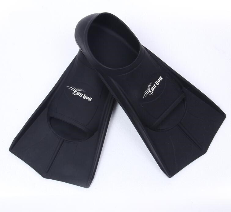 Swimming fins men silicone short flippers children diving flippers duck flippers snorkeling equipment women: Black / XS