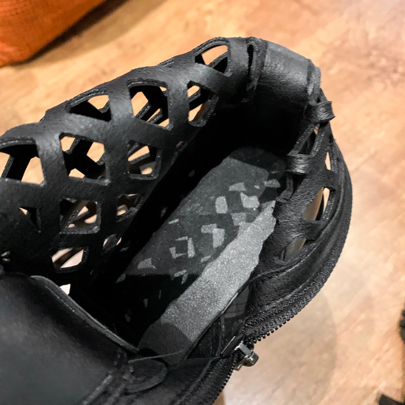 Svarte støvler punk motorsykkel støvler til kvinner hule knehødu støvler sommer snøre lange støvler damesko femmes bottes