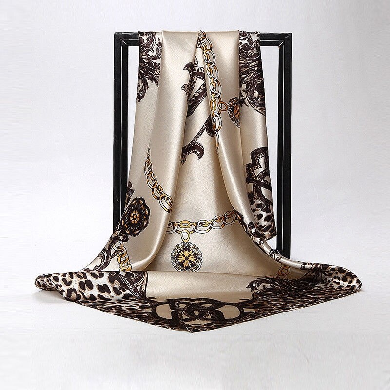 Kvinder blød lyserød leopard silke satin firkantede tørklæder kontor smukke hoved sjal: Beige