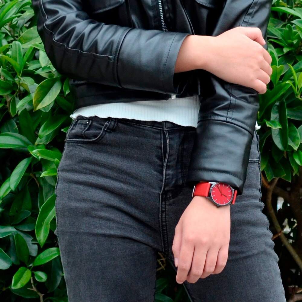 Montre rouge boîtier noir I montre pour femme I hommes montre I dans le monde entier