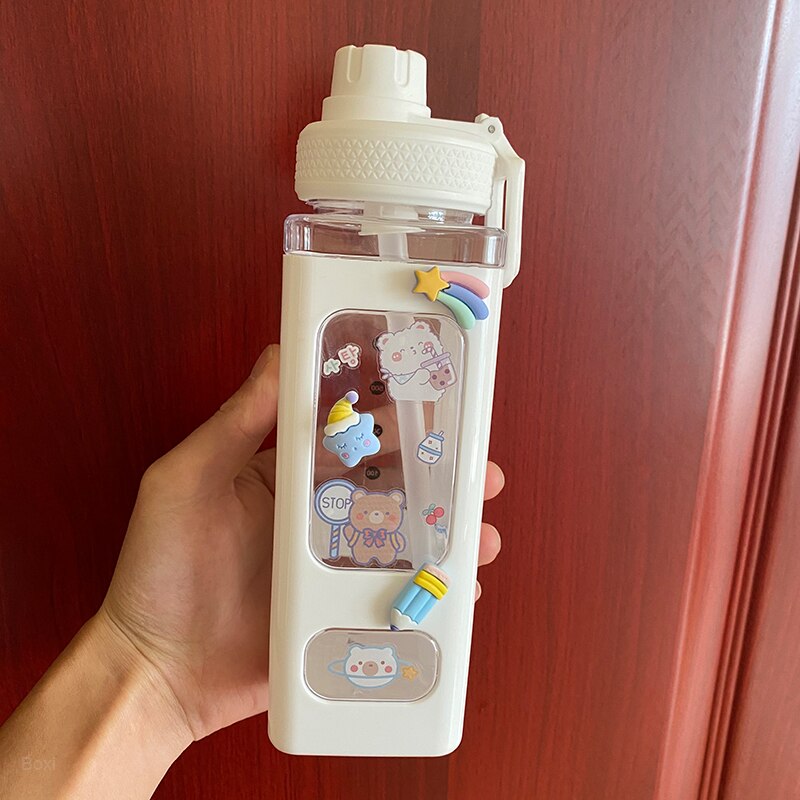 Kawaii Bär Pastell Wasser Flasche Mit 3D Aufkleber 700ml/900ml Kunststoff Reise Tee Saft Milch Tragbare Nette Shaker Trinken Flasche