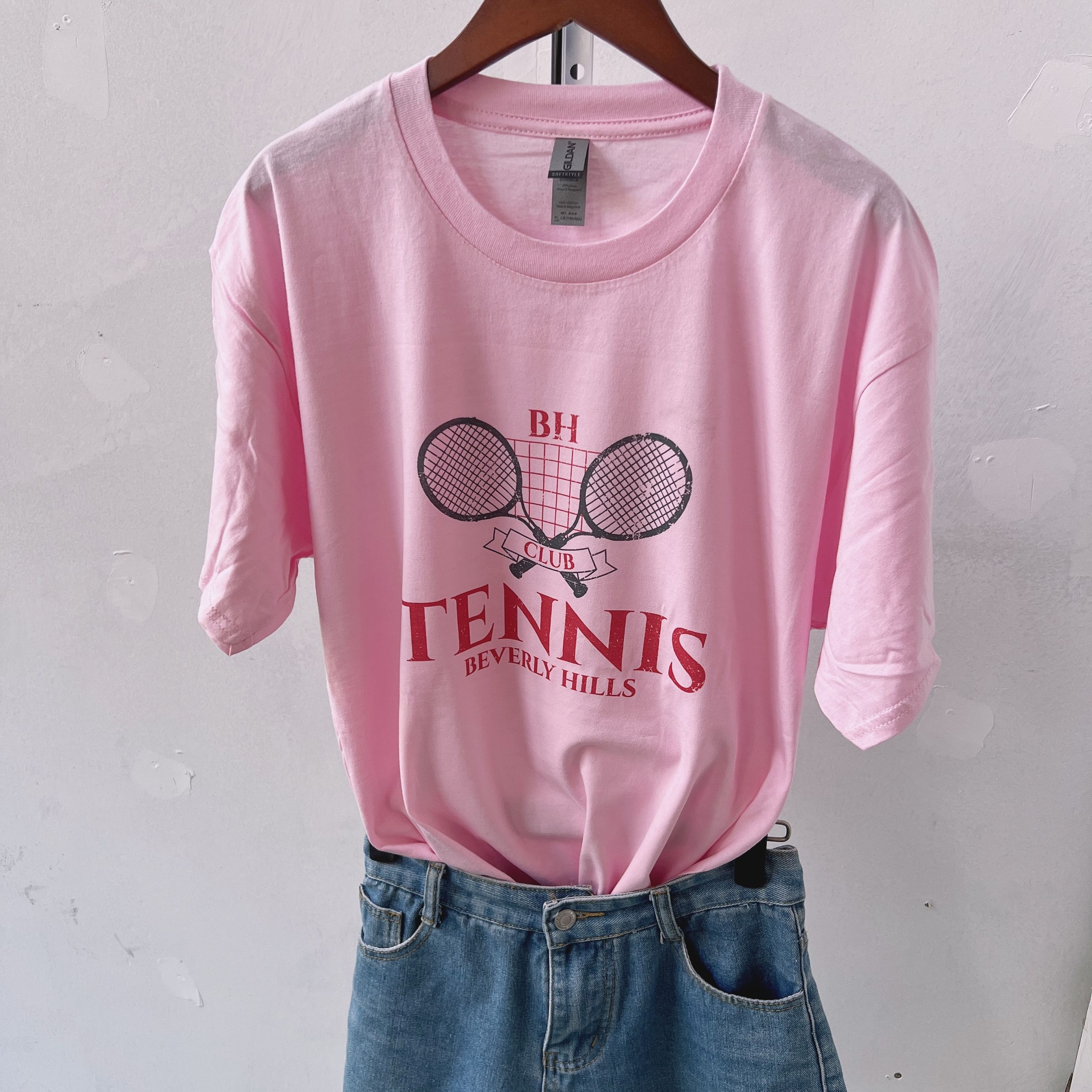 American malibu tennis club dame  y2k lyserøde t-shirts til kvinder med korte ærmer, løse bomulds-sommer-t-shirts med print: L / Lyserød