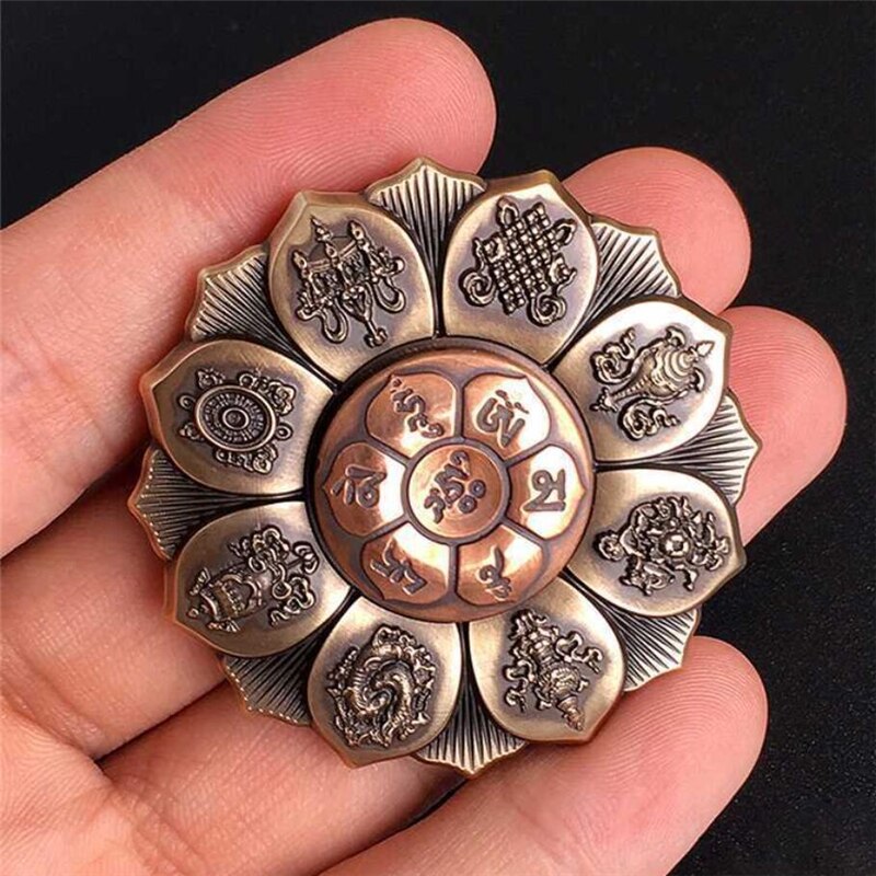 2022 Popular Mini Metal Titanium Alloy Fingertip Gyro Buddhism Modeling Two-Color Decompression Toy Trendy Artifact: Light Yellow