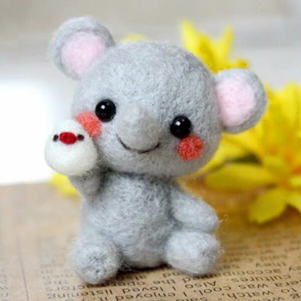 DIY Wool Felt Needle Felting Kit Raw Material for Adult Cartoon Animal Raw Material Cartoon Animal Wool Felt DIY for Adult: Elephant