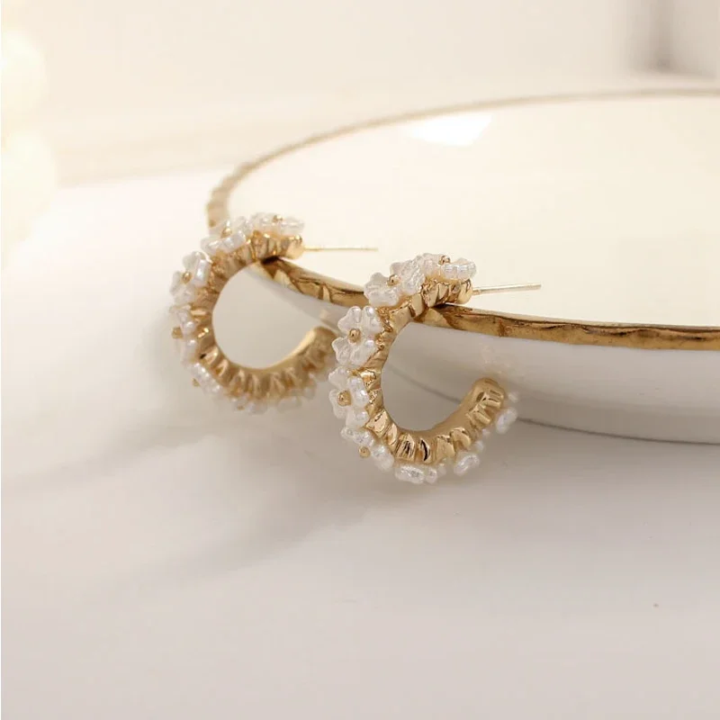 LATS Exquisite White Flower Splicing Hoop Earrings for Women Versatile C Earings Korean Trend Jewelry: Rhodium Plated