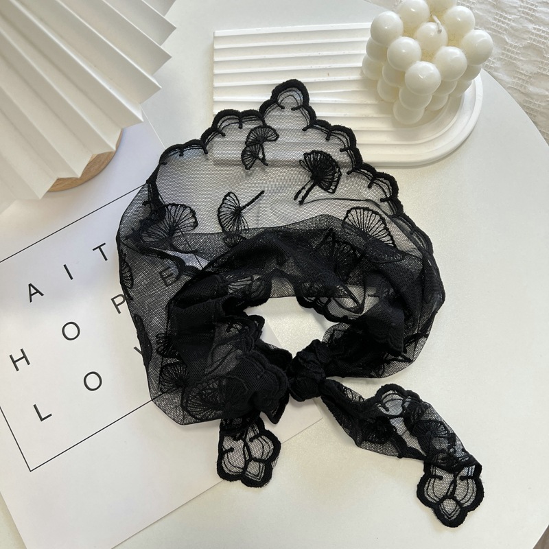 Bufanda de seda pequeña de encaje de Color para mujer, bufanda larga que combina con todo, bufanda de carpeta Triangular decorativa, protección para el cuello, cinta para el cabello de amarre: Plata