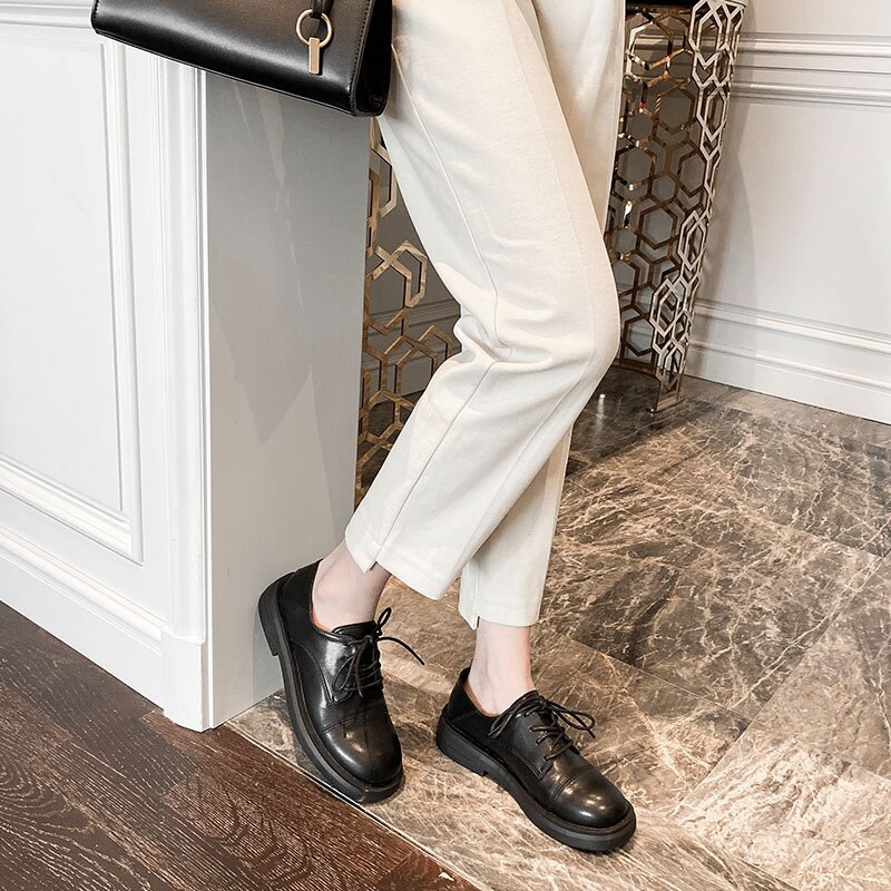 Zapatos oxford de punta cuadrada de famosa , zapatos de mujer con cordones, plataforma de tacón grueso, zapatos planos de cuero, estudiantes británicos con cordones, zapatos brogue