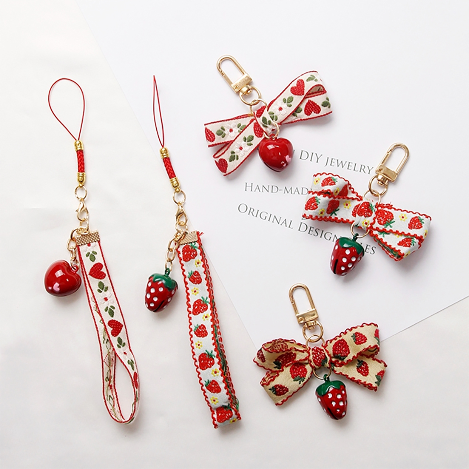 Cute Japansese phone Wrist Strap Lanyards for iPhone Samsung Strawberry Heart Bell Decor Mobile Phone Strap Rope Phone Charm