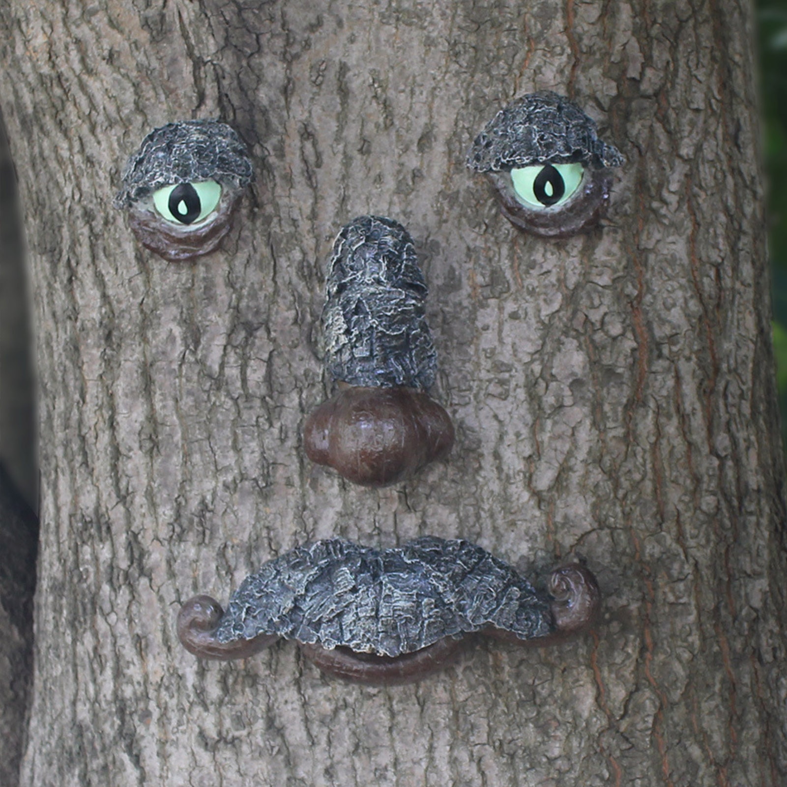 Old Man Tree Hugger Garden Peeker Yard Tree Sculpture Outdoor Art Funny Old Man Tree Face Whimsical Home Wall Decoration