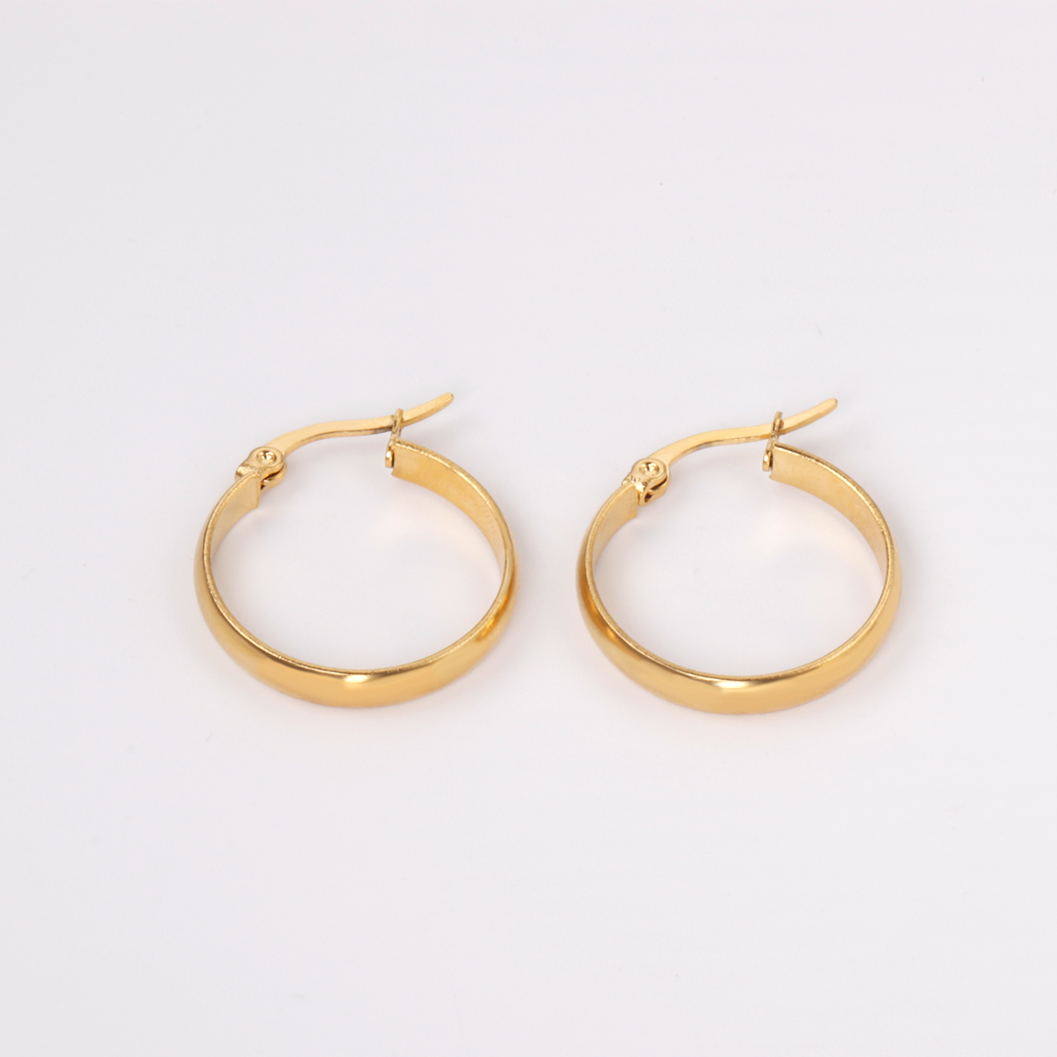 Boucles d'oreilles créoles tendance en acier inoxydable plaqué or, rondes Huggie pour femmes, bijoux de fête, , accessoires,