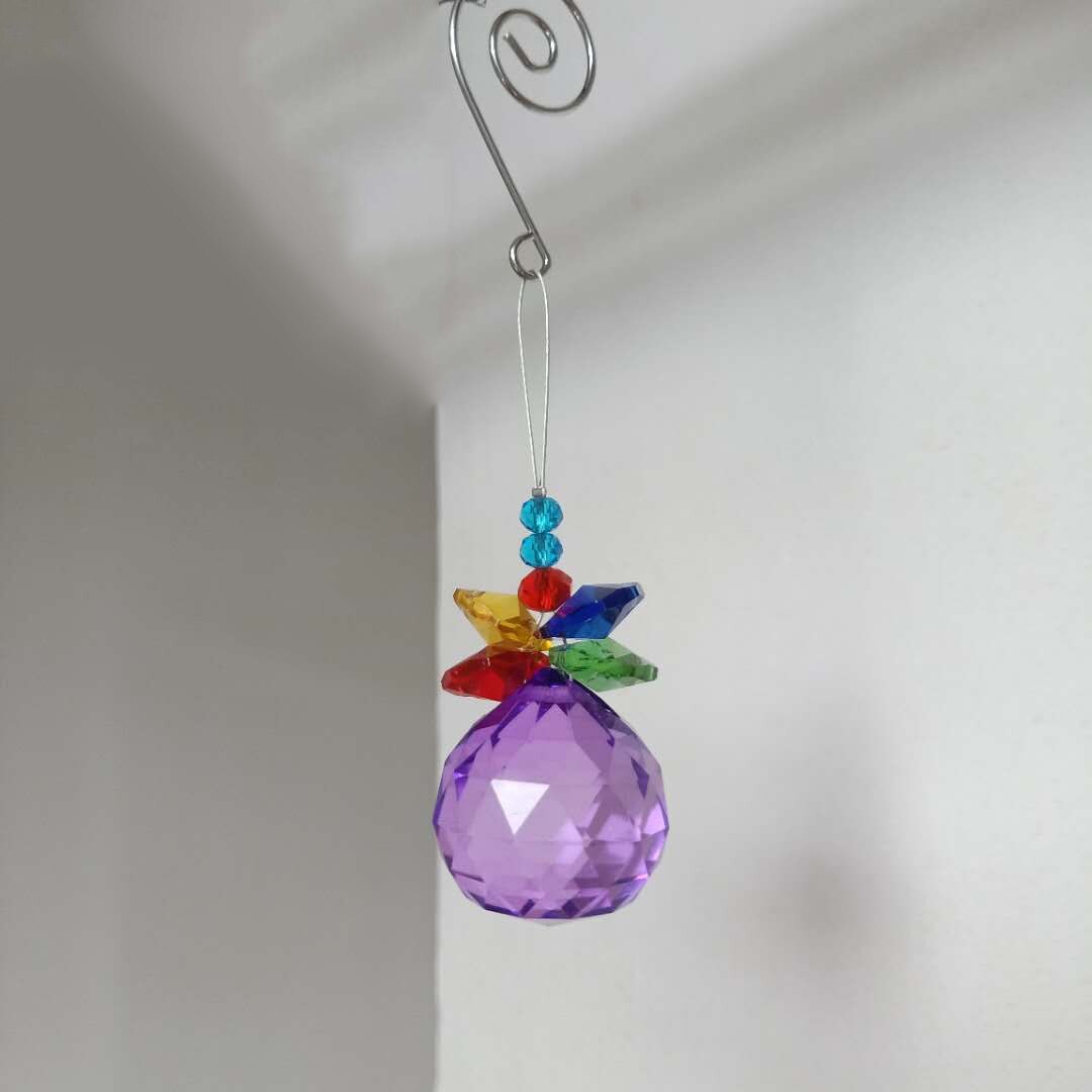 Farge diy krystaller anheng glassperler lysekrone krystaller prismer suncatcher håndlaget krystall hengende ornament hjem dekor: Lilla