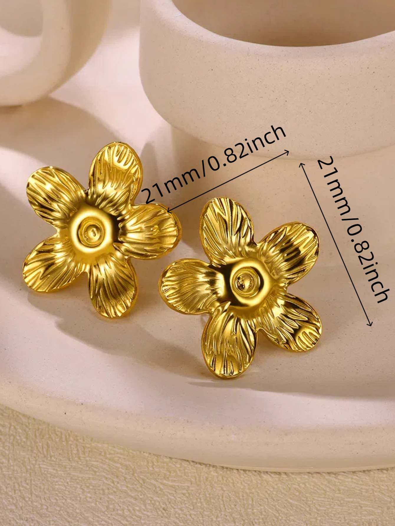 Pendientes delicados de flores para mujer, concha de Color dorado, acero inoxidable, resistente al agua, joyería Bohemia para el sol, Aretes de perlas de Navidad bonitos: Color amarillo claro