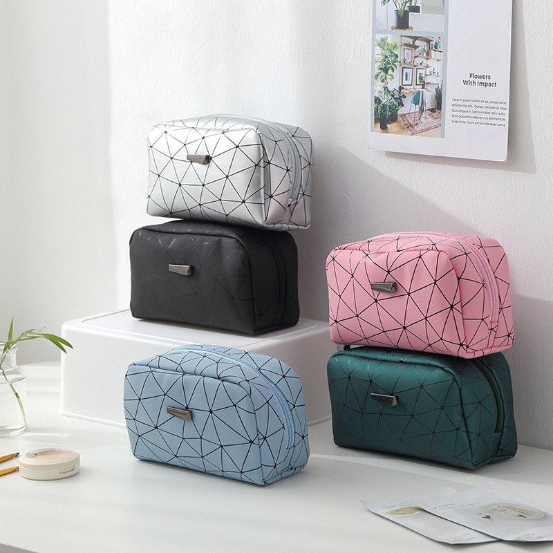 Bolsa de Viagem moda Diamond PU Maquiagem Saco Organizador Mulheres Zipper Cosmetic Make Up Beauty Wash Kit De Armazenamento Portátil À Prova D' Água Caso