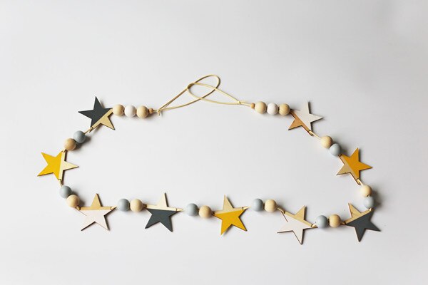 Ins Nodic Wooden Stars String Ornaments Newborn Baby In The Crib Infant Room Wall Decor Photography Props Baby Bedroom Decor: 160cmB