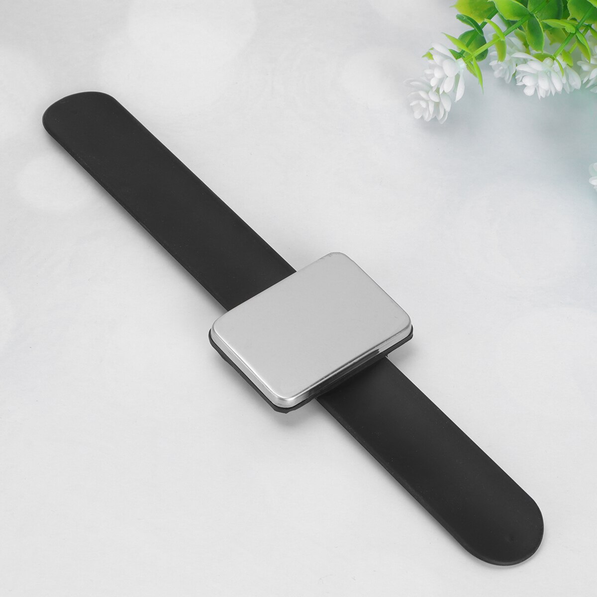 Pulsera magnética de silicona con aguja y ventosa de silicona para peluquería, brazalete Slap para suministros de salón y tienda: Black