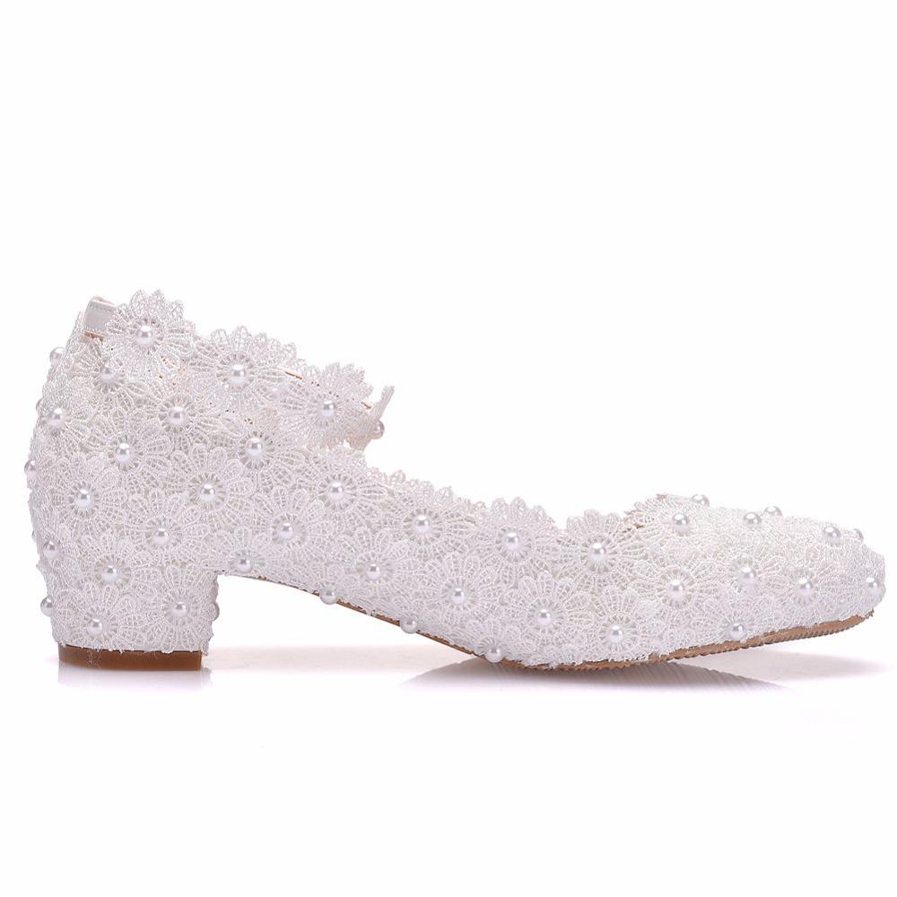 Crystal Queen Vrouwen 3Cm Hoge Hakken Witte Kant Bruiloft Schoenen Sexy Bruid Party 3Cm Puntschoen Ondiepe mond Pompen Schoenen