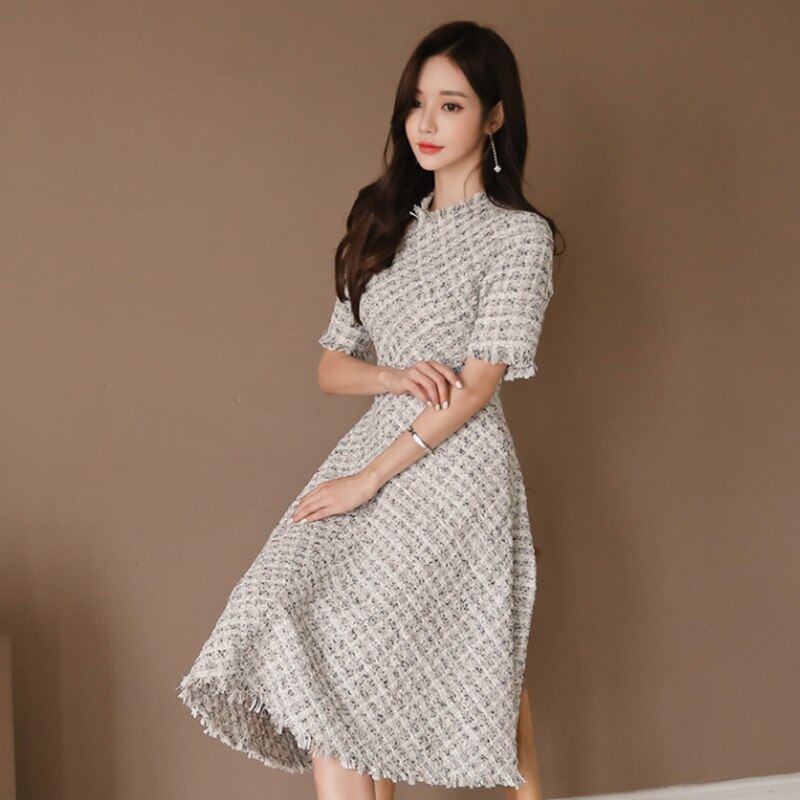 frühjahr Neue Kleine Duftenden Tweed Kleid Frauen Halbe Hülse Hohe Taille Midi- Kleid Elegante Plaid schlank passen A Linie quaste Kleid