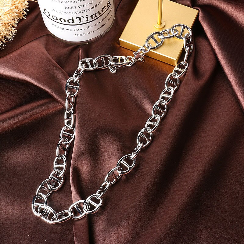 Catwalk Thick Chain Punk Choker Necklace for Women Hollow Pig Nose Necklaces Original Brand Jewelry Z415