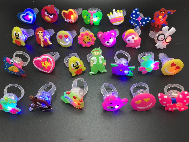 10 teile/los freundlicher Karikatur Flashig LED-Licht Bis glühend Fingerringe
