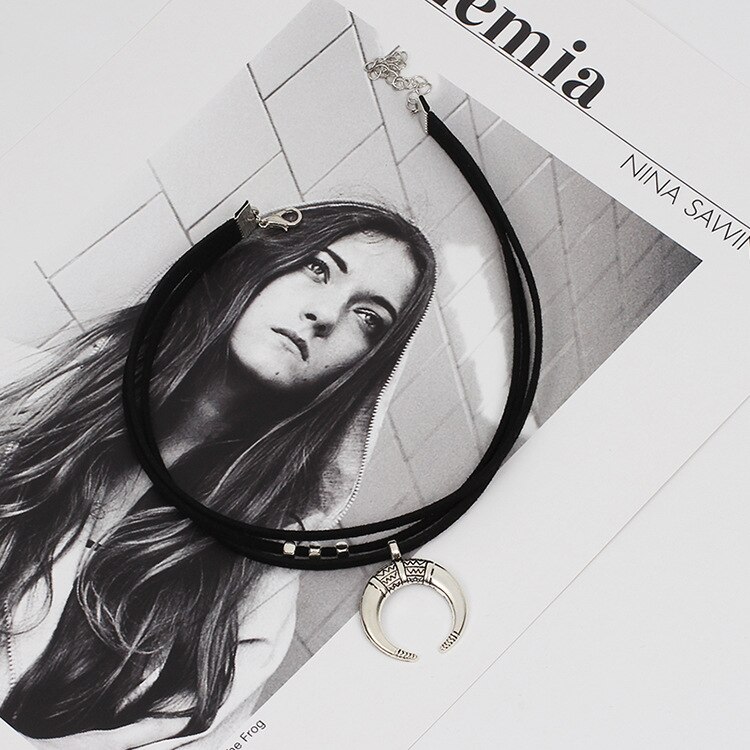Colar da lua do punk para as mulheres vintage espanhol chifre de touro crescente chocker moda 3 camadas de veludo preto gargantilha colar