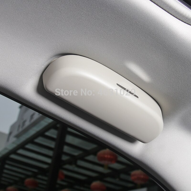 Estuche de almacenamiento para gafas de sol de coche, caja con pequeño cambio para Toyota RAV4