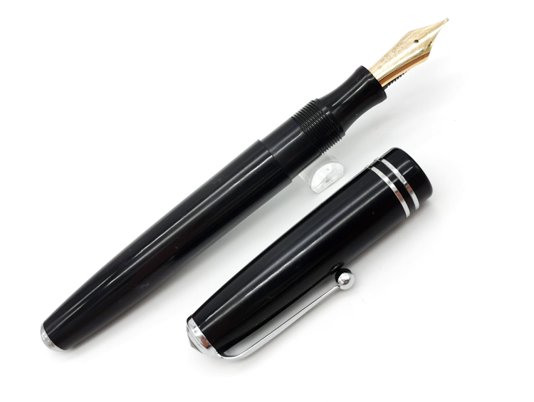 Golden star 28 klassischer füllfederhalter im alten stil, vintage-sammlerstück: Weiß