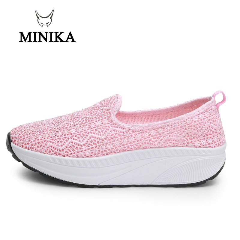 Pink Fitness Shoes Women Round Toe Swing Shoes Women Lace Breathable Sport Sneakers Height Increasing Zapatillas Deporte Mujer