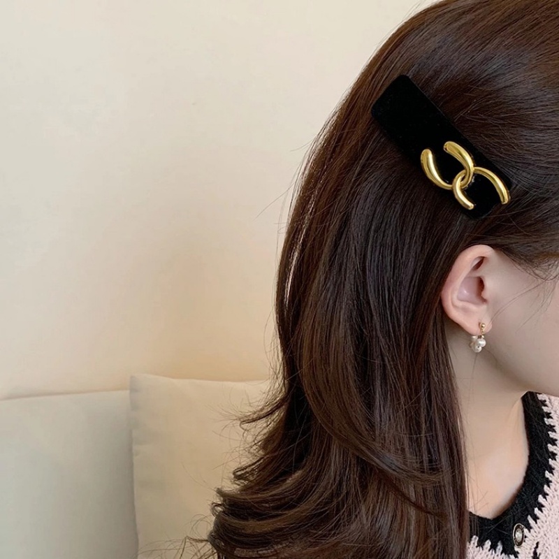Elegante letter verfraaide haarclip Hoogwaardige eenvoudige stijlvolle haaraccessoires voor dames meisjes zijhaarspeld