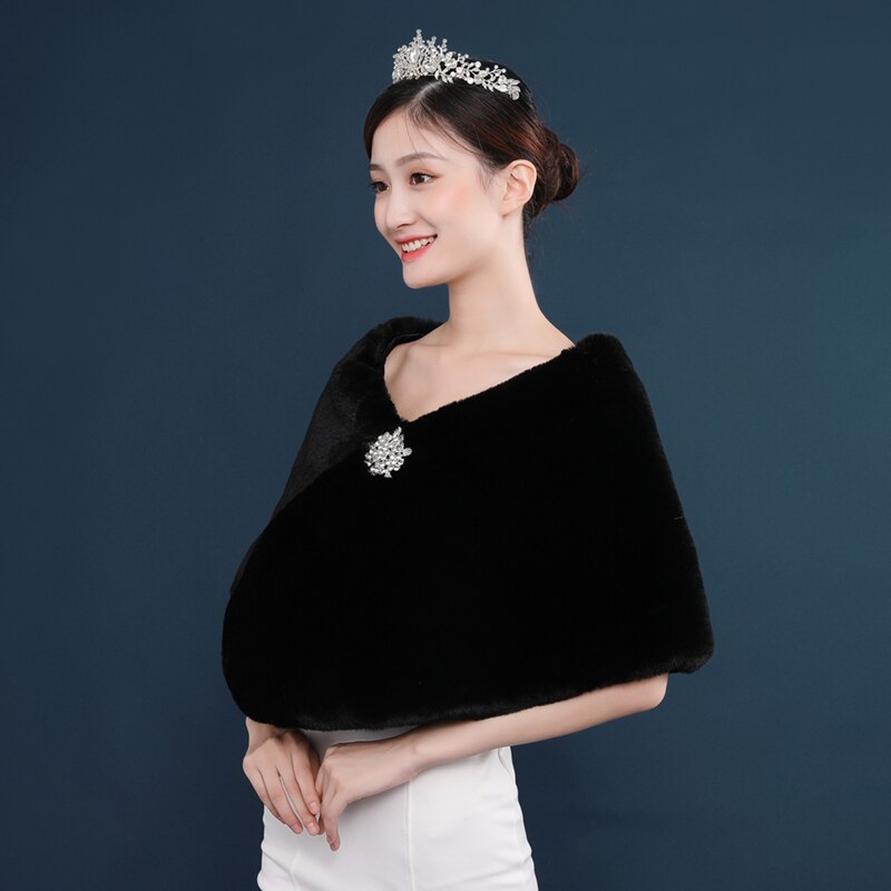 Grande taille femmes fourrure chauffe épaules bordeaux châles de mariée Cape rouge noir fausse fourrure mariage haussement d'épaules manteau Boleros