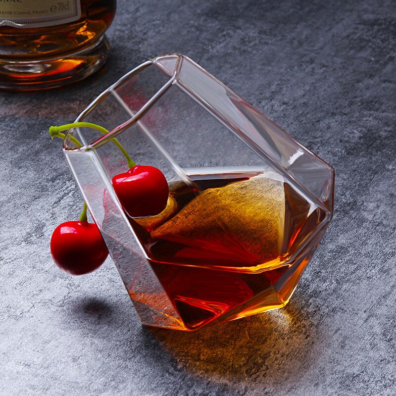 Copa de cristal, copa de vino, copa de cristal, vasos para cóctel, taza, café, boda, bar, artículos para beber, brandy, vino tinto, ocio.
