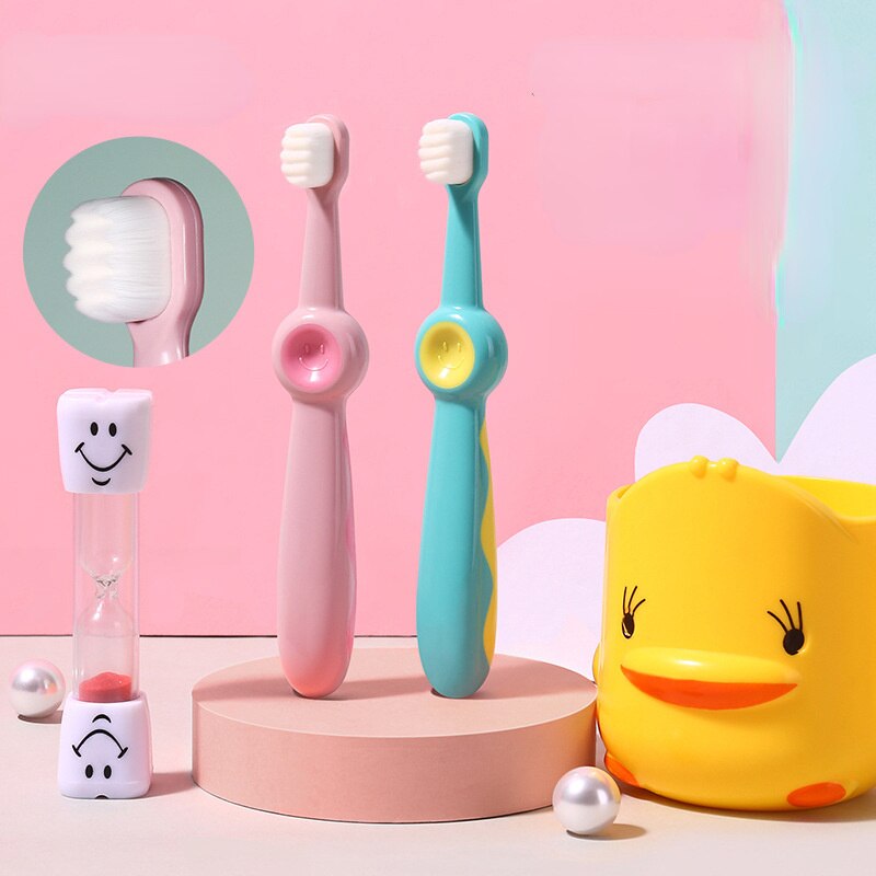 1Pc Kids Candy Color merci per ragazzi Gilrs denti per bambini articoli per la cura della salute dentale articoli per bambini spazzolino da denti in Silicone morbido per bambini