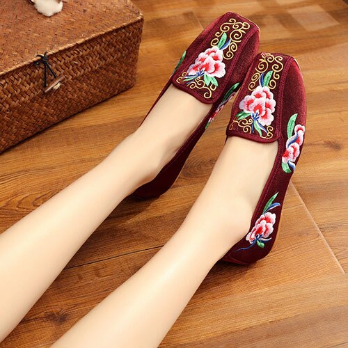 Veotalk-mocassins brodés en tissu coton pour femmes, chaussures plates, haut de gamme, Style chinois vieux pékin, collection sans lacet, collection décontracté: Wine Red / 8.5