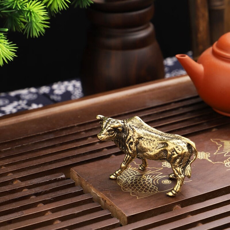 Figura de toro de la calle de pared de cobre Vintage, estatua de latón Retro de ganado, ornamento Feng Shui, decoración de escritorio, accesorios de decoración del hogar