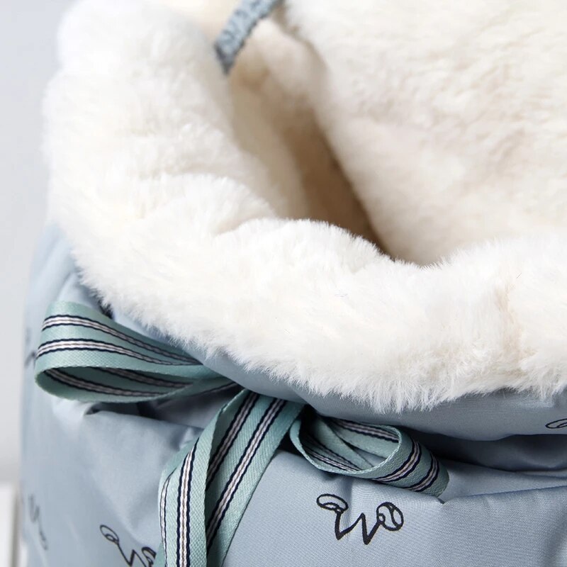 Pet Dog Carrier Bag Cute Carriers Bags Front Hanging Chest Pack Semi-Closed Shoulder Backpack Winter Outdoor Cat Puppy Backpack