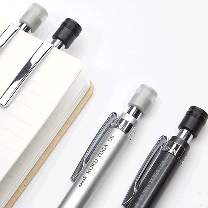 Japan uni  m5-1017 kuru toga mekaniska pennor metall skiss målning automatisk rotation penna 0.5mm skriva konstant bly