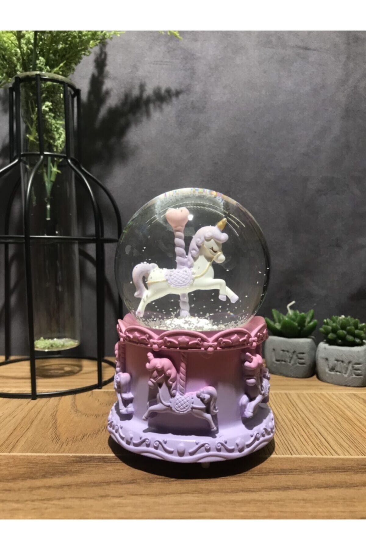 Carousel Music Box Snow Globe Sprayed Romantic Valentine's Day Globe Girl Boy Glass Crystal Ball